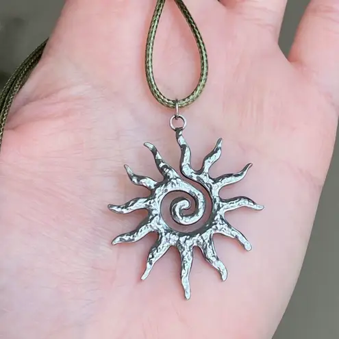 Handmade stainless steel sun boho retro vintage style necklace☀️