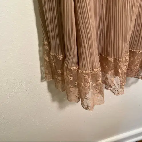 Long Sleeve Pleated Plisse Blouse Tan Brown Lace Hem Size L