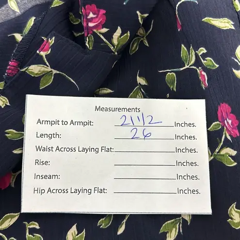 DonnKenny Button Up Shirt Women's Size M Short Sleeve Floral Blue Size M