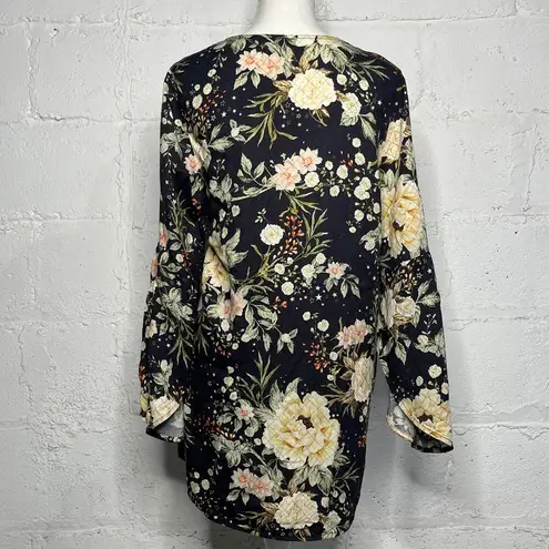 Farm Rio Women's Gray Diamond Stich Floral Split Bell Sleeve Kimono Jacket O/S