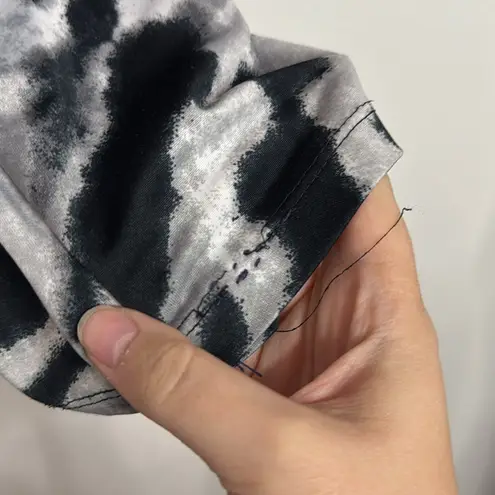 kim rogers Black/Gray 3/4 Sleeve Zebra Print Ruffled Neck Stretchy Top Blouse 2X