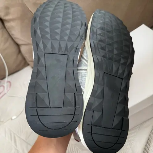 Isaac Mizrahi Gray Cream White Tie Dye Slip On Sneakers casual athleisure comfy