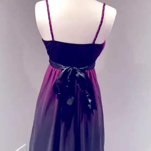 Alyn Paige NEW YORK Ombre wine colored dress