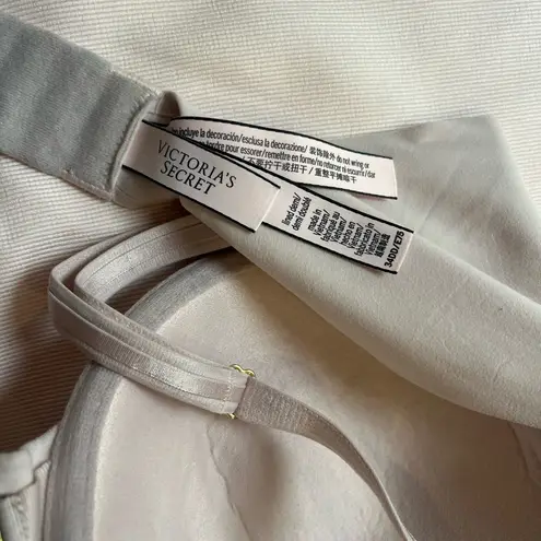 Victoria's Secret  Cream T-Shirt Bra with Molded Cups