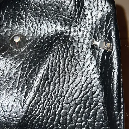 Skull and roses cute carryall bag! Pre loved Gray