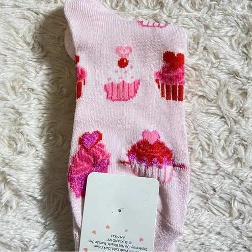 Cupcakes Cherry & Frosting Crew Socks Adult Small Shoe Size 4
