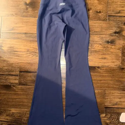 Lorna Jane NWOT  Navy Flare Leggings Size Small