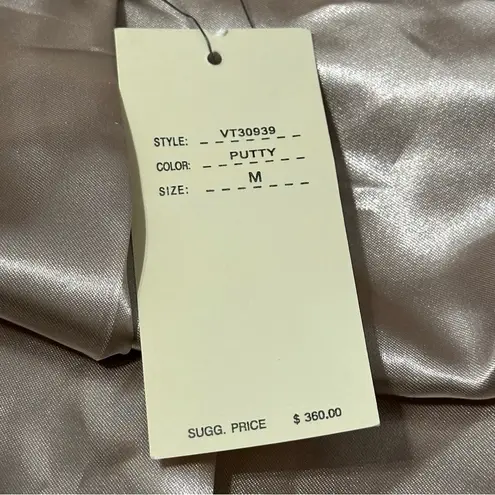 Vertigo Paris M Putty Beige 3/4 Sleeve Snap Front Belted Waist Long Trench Coat