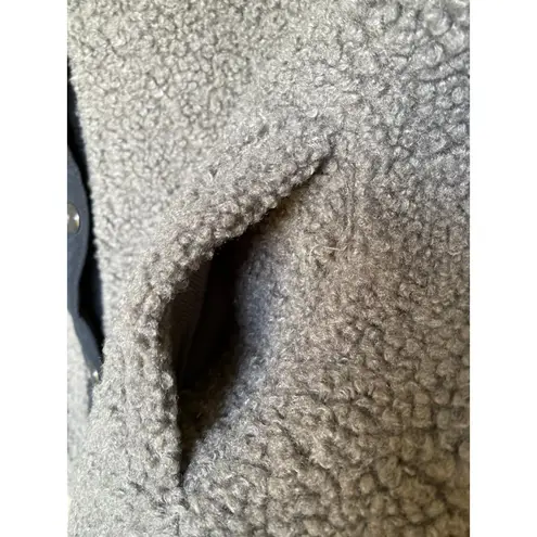 Natural Reflections Sherpa Fleece Vest Gray Snap Button S Preppy Classic Camping