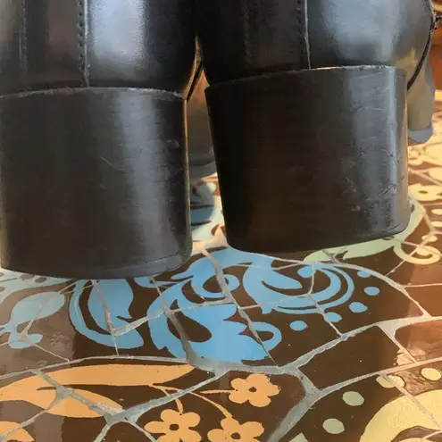 CARVELA SPIRE LEATHER BLOCK HEEL ANKLE BOOT WITH BALL CHAIN STUD Sz 6.5… Black