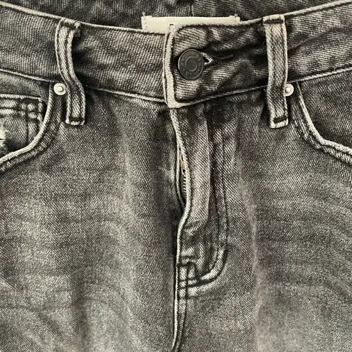 PacSun  size 25 Women's Black Distressed Mom Jeans 100% Cotton see pictures.