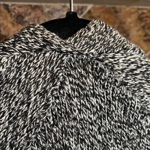 Boutique Women's Black Gray White Open Front Knit Long Cardigan Sweater with Pockets