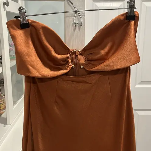 Meshki (NWT) Harriet Satin Midi High Split Dress, Biscuit, Size L