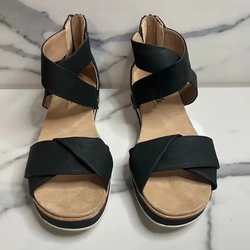 Life Stride Women's Black Faux Leather Back Zip Comfort Zoom Sandals Sz 8