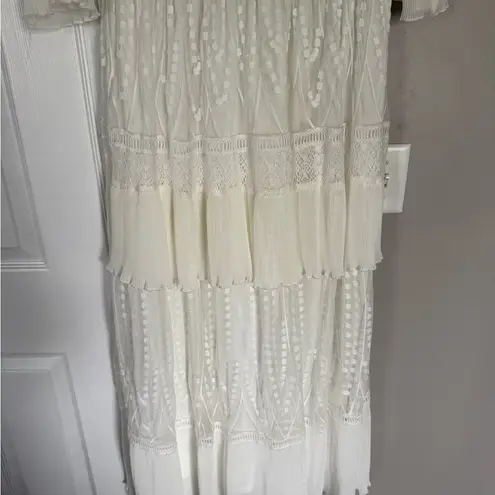 A Beautiful Soul Elegant White Maxi Dress Lace Ruffles Size L