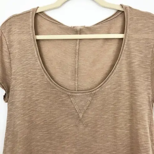 LA Made New  Short Sleeve Scoop Neck Niki Tee Slub Knit Dune Tan