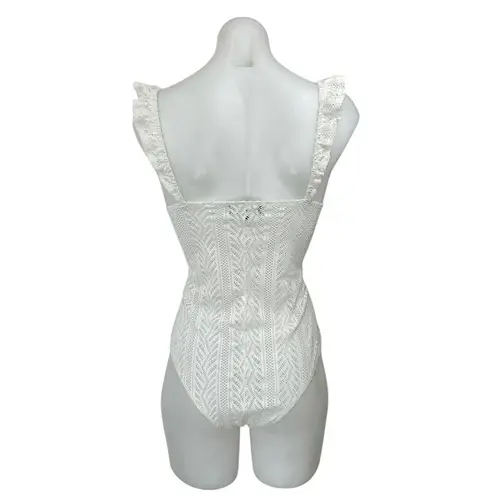 Blue Blush  White Crochet Knit Sleeveless Cutout Camisole Bodysuit Tank Top Sz M