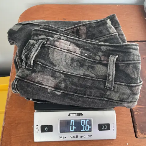 Tinseltown Denim Couture High Waisted Floral Print Shorts Women's Size 5 Gray