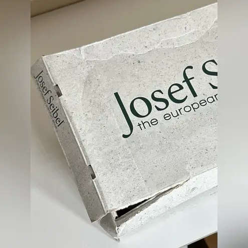 JOSEF SEIBEL "Caspian"Silver Metallic Sneaker, NEW! US 5