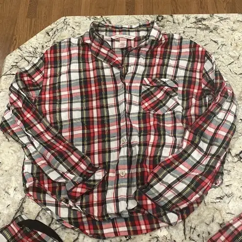 Victoria's Secret Victoria’s Secret 2‎ Piece Pajama Set- long sleeve shirt and pants- size XS