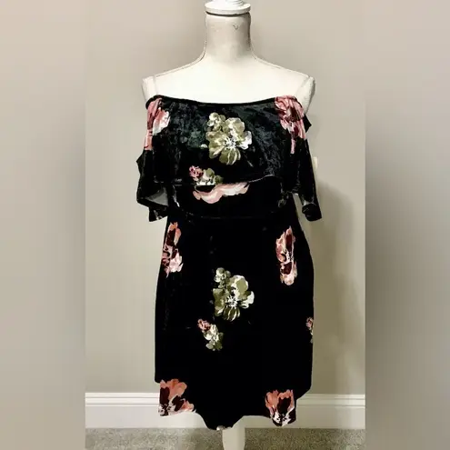 Hot Gal NWT Black Velvet Floral off the shoulder mini skater dress
