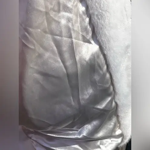 House of Harlow 1960 faux Fur In White Size M