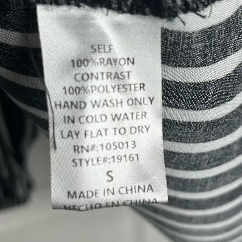 Savanna Jane Sz S Blouse Black White Stripe Floral Embroidery Top Black