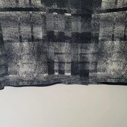 MM.LaFleur Noho Crackle Pencil Skirt in Black and White