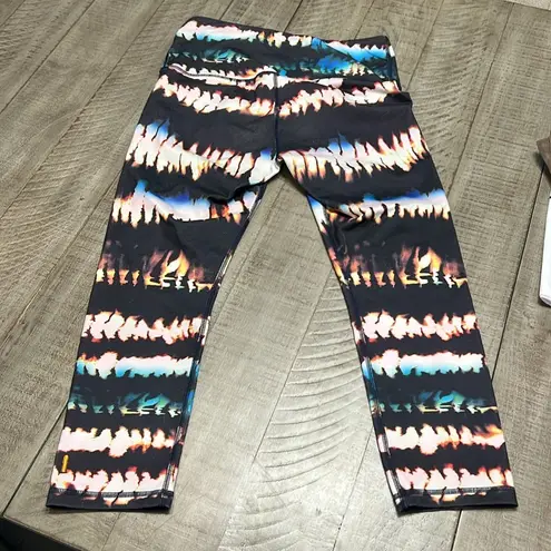 Lucy Hatha Capri Crop Leggings Multi Fire Dance Size Medium Black