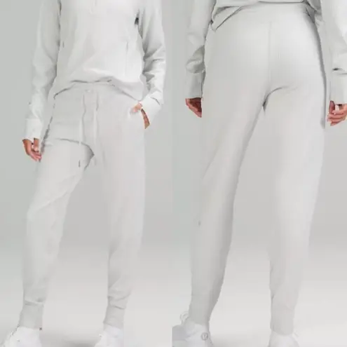 Lululemon  Womens Engineered Warmth Jogger Pants Vapor White