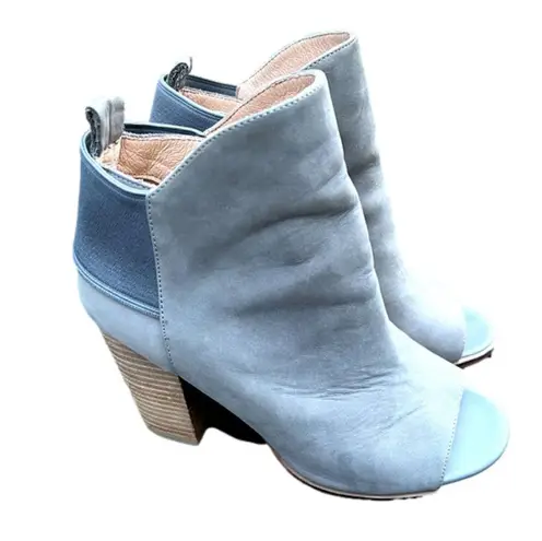 Kelsi Dagger KDB  Brooklyn open toe gray suede booties, size 7 EUC