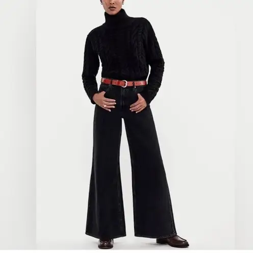 Frame easy wide flare jeans. Size 30. MSRP $278