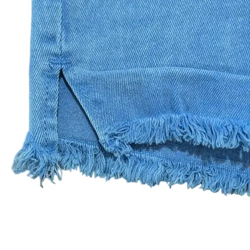 Zenana Outfitters Garment Dyed Blue Frayed Hem Denim Shorts Medium Soft Cotton Summer Fit