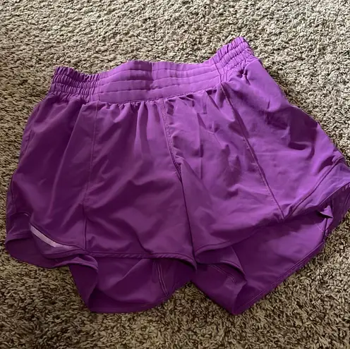 Lululemon Hotty Hot Shorts 4”