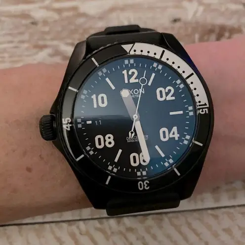 Nixon 🏄🏻♀️ Descender Sport Swiss Watch🌊