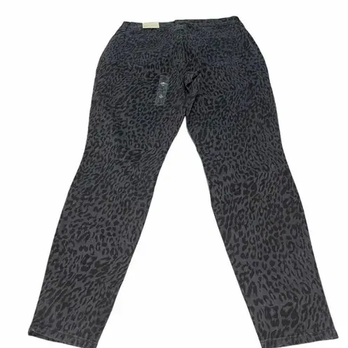 Style & Co  Wild Puma Curvy Skinny Jeans Animal Print Colored Denim Black Gray 10