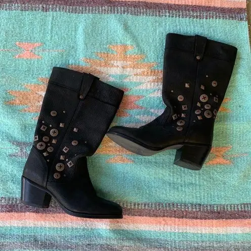 Durango  Leather Boots with Button Studs Size 7.5