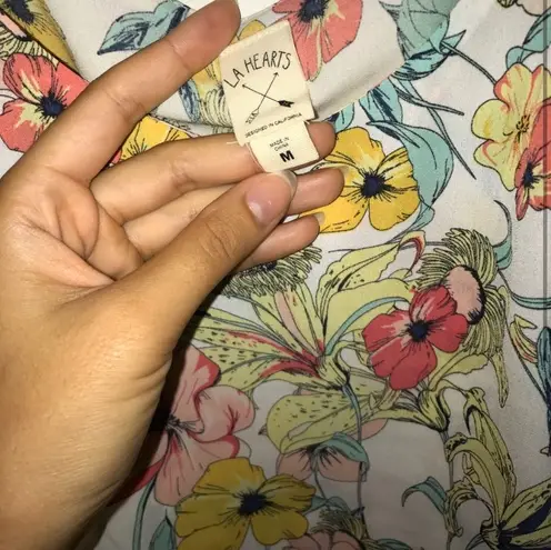 PacSun Super cute Floral croptop