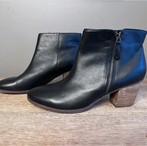 Crown Vintage Women's Ankle Boot SZ 10 Black Leather Sandy Booties