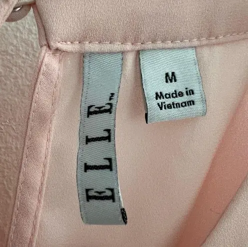 Elle pintuck Ruffle Keyhole Blouse top Pink Sleeveless
Medium womens NEW