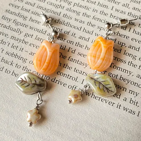 Handmade quality flower/leaf/star Czech glass beads unique fairy simple elegant chic dangle earrings💐💚