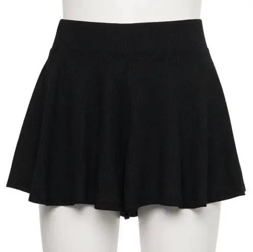 Row A Black Flutter Lounge Flounce Thermal Shorts Size XL