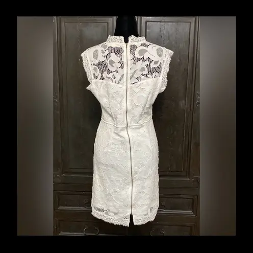 Sans Souci sleeveless white lace dress. Size XL