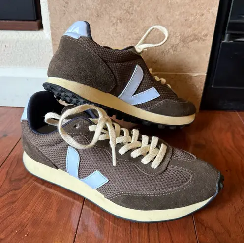 VEJA Rio Branco Eagle Swan Women’s Size 10