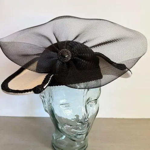 VTG 1950s Black White Wool Felt Sculptural Cocktail Hat Fascinator Derby Church