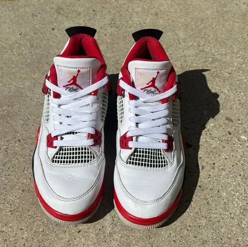 Air Jordans 4 Retro OG ‘Fire Red’ 2020