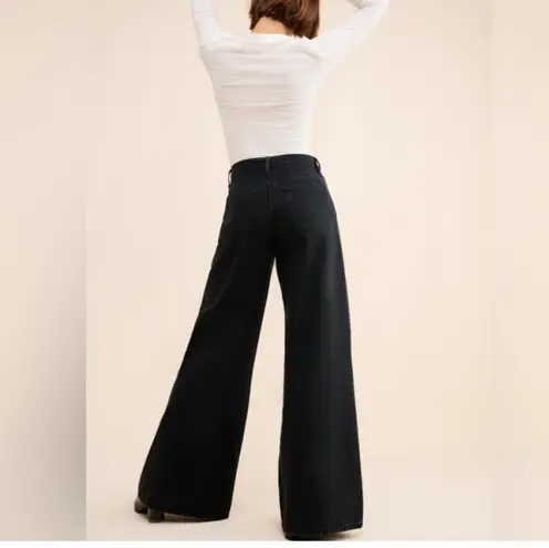 Frame easy wide flare jeans. Size 30. MSRP $278