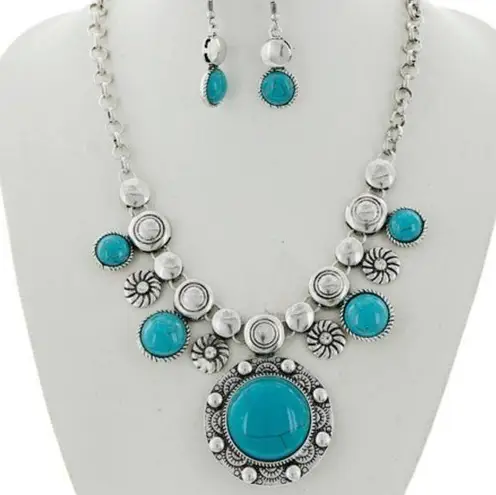 ANTIQUE SILVER TONE TURQUOISE NECKLACE & EARRINGS