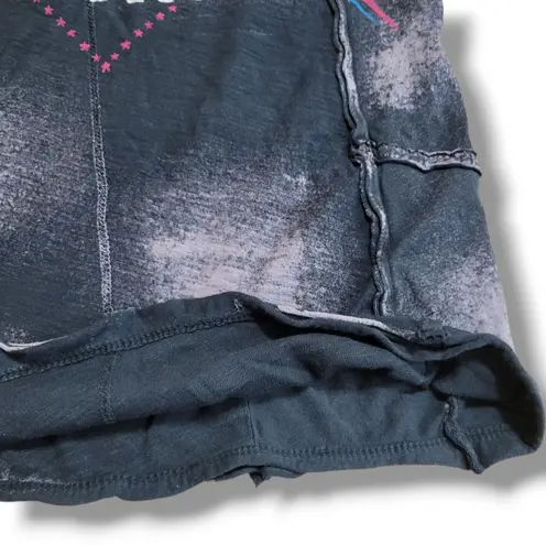 Top Size Medium Y2K Affliction Seek and Destroy Graphic Print T-Shirt Women's Top