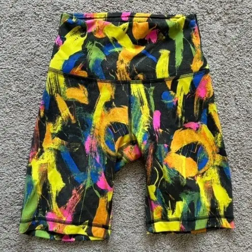 Lululemon  Wunder Train Contour Fit High Rise Short 8" Sz 4 Undertone Black Multi thumbnail 1